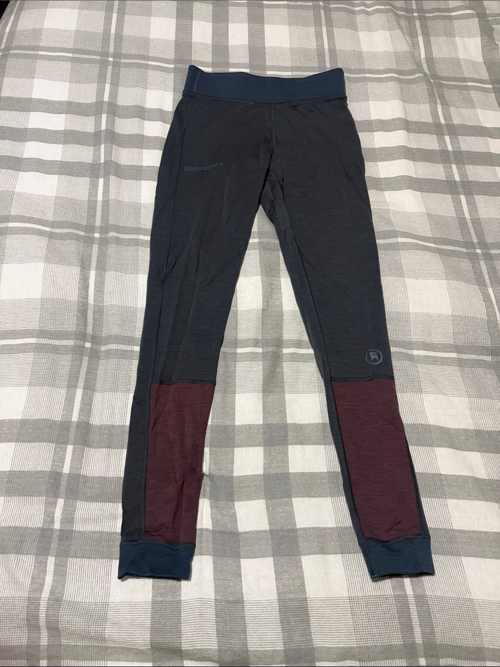 Backcountry Women's Colorblock Base Layer Leggings - Navy & Burgundy